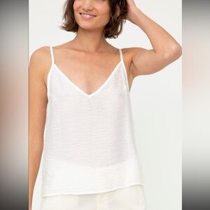 Sale $10 2for $15 
H&M 💋satin slip tank crinkle off white Tank 95